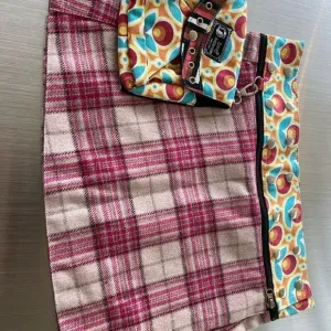 Zane Amsterdam reversible wrap miniskirt with detachable purse. Fits any size.