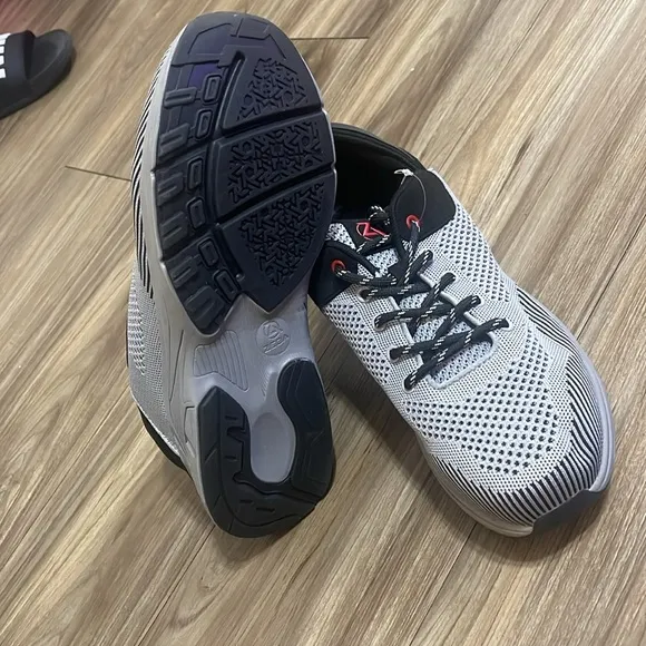 Zeba Men's Hands Free Slip-On Walking Shoes