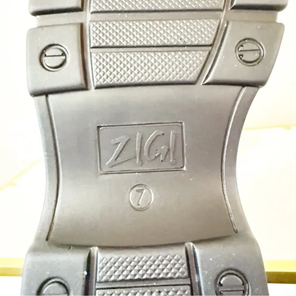 ZIGI Cataleya Platform Combat Lace Up Chunky Biker Boot White Leather $350 US 7