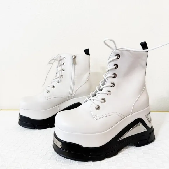 ZIGI Cataleya Platform Combat Lace Up Chunky Biker Boot White Leather $350 US 7